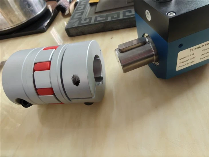 Reaction Torque Transducer For Torque Wrench Calibration